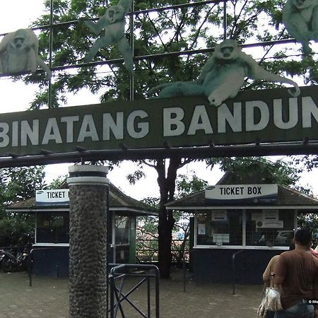 Zen Rooms Mundinglaya Dago Bandung Bagian luar foto