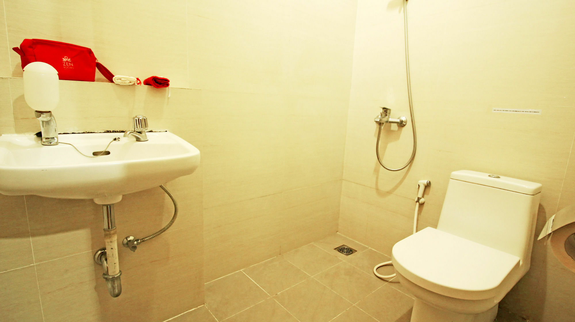 Zen Rooms Mundinglaya Dago Bandung Bagian luar foto