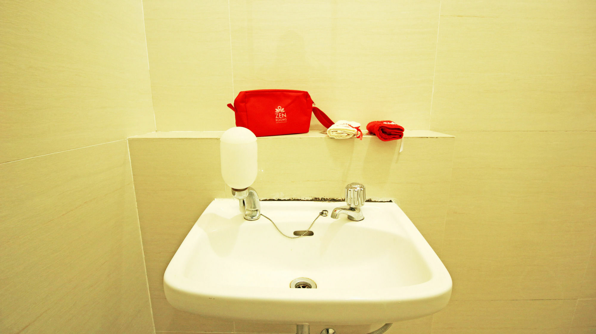 Zen Rooms Mundinglaya Dago Bandung Bagian luar foto